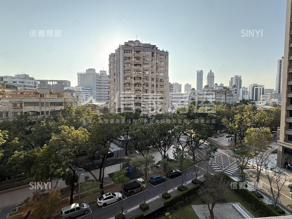 敘上景面公園三房平車房屋室內格局與周邊環境