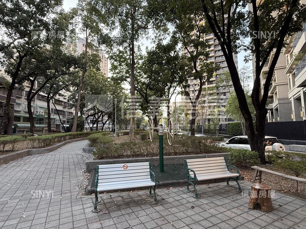 敘上景面公園三房平車房屋室內格局與周邊環境