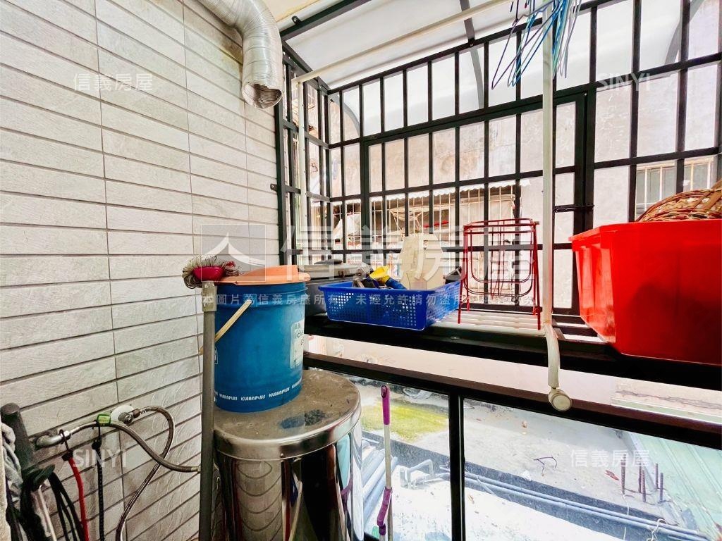 散步就到公園讚的公寓二樓房屋室內格局與周邊環境