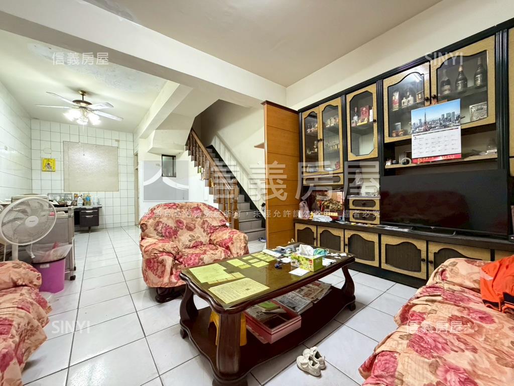 大空間透天稀有釋出房屋室內格局與周邊環境