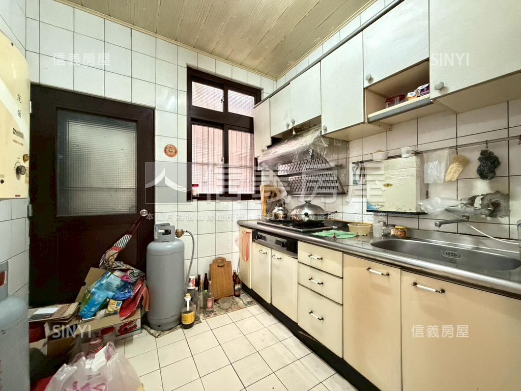 大空間透天稀有釋出房屋室內格局與周邊環境