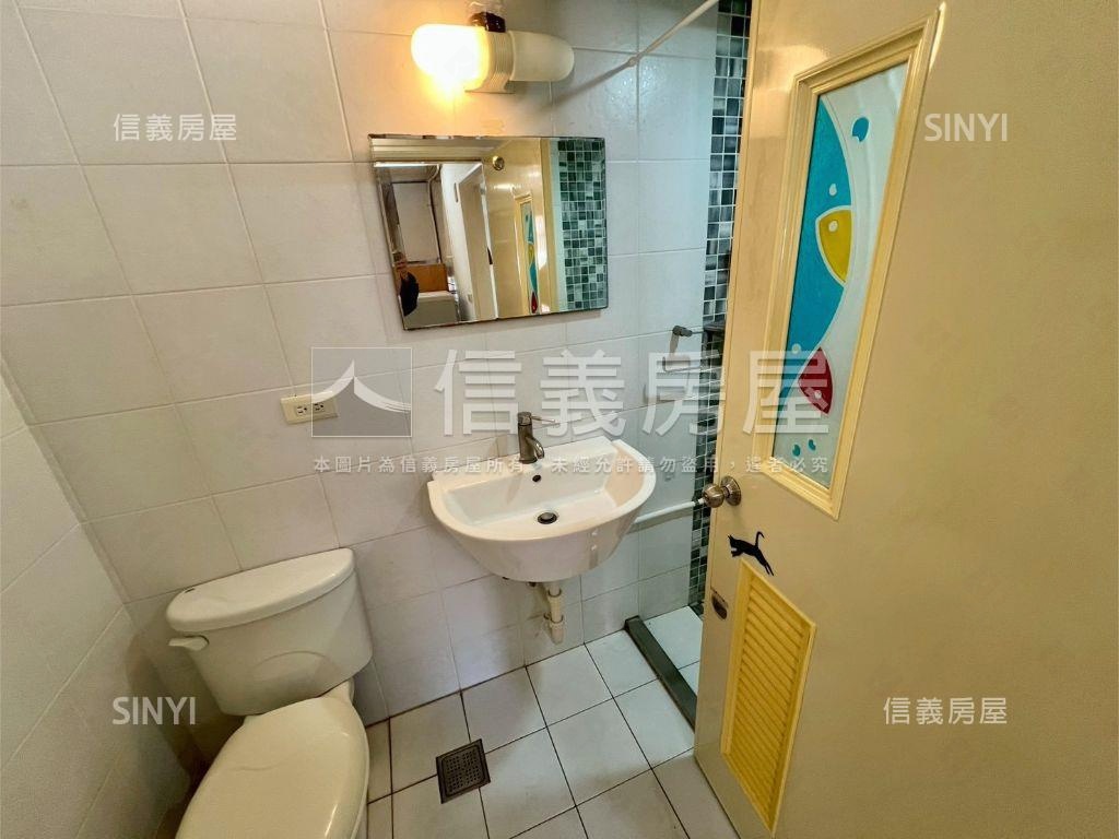 陽光高樓採光兩房房屋室內格局與周邊環境