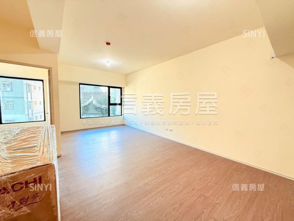 景安全新三房坡平車位房屋室內格局與周邊環境