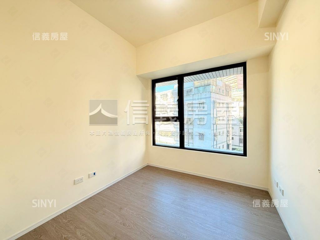 景安全新三房坡平車位房屋室內格局與周邊環境