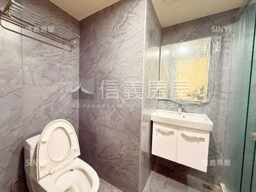 景安全新三房坡平車位房屋室內格局與周邊環境