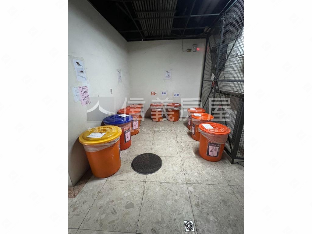 內湖獨立權狀坡平稀有釋出房屋室內格局與周邊環境
