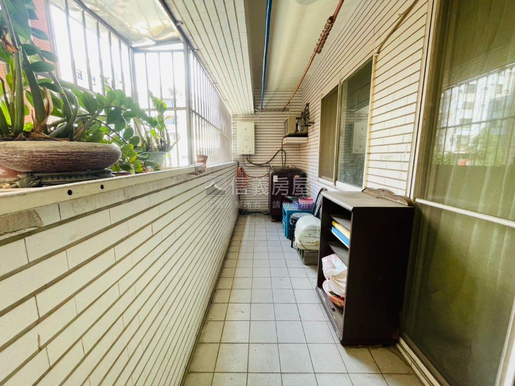 中國醫商圈文武百市美樓店房屋室內格局與周邊環境