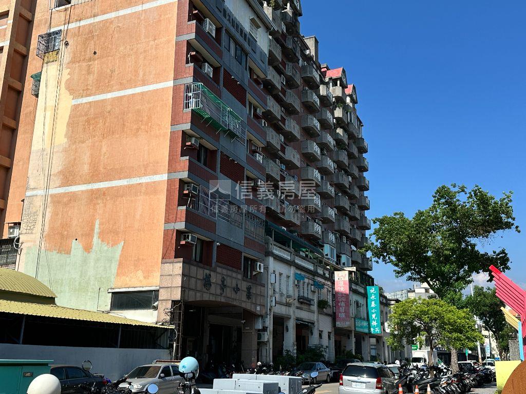 中國醫商圈文武百市美樓店房屋室內格局與周邊環境