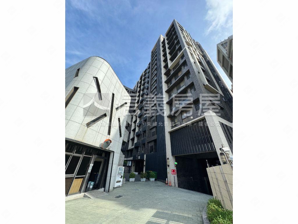 雲想‧邊間兩房車位房屋室內格局與周邊環境