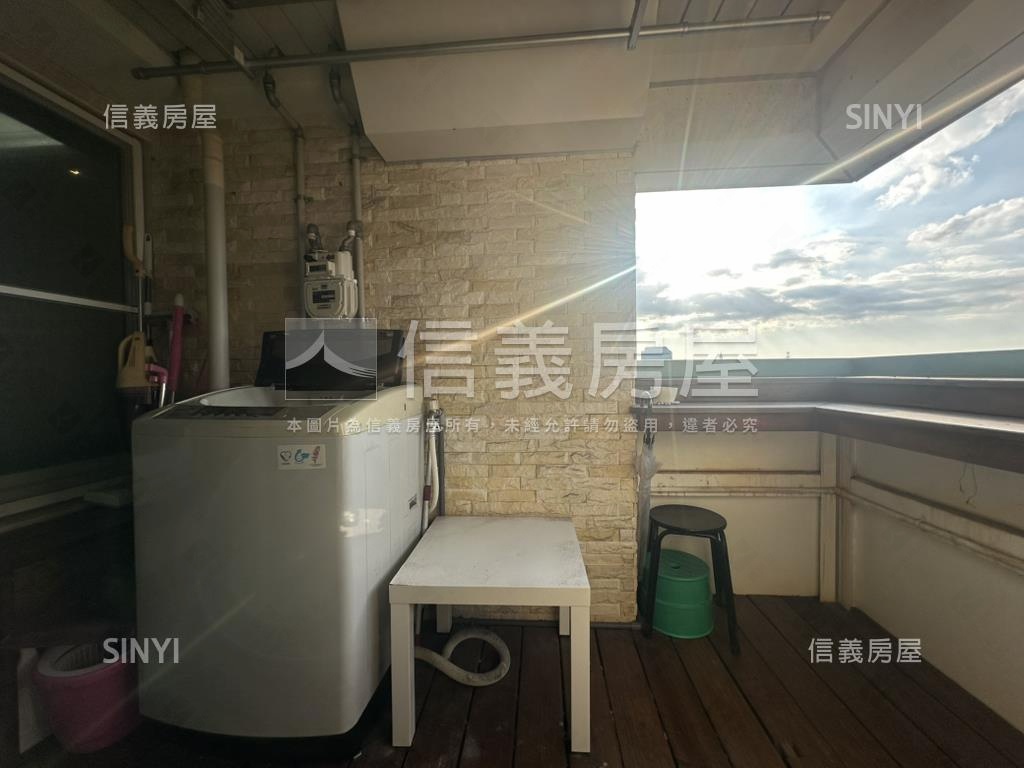 甲山林天廈三房附車位房屋室內格局與周邊環境