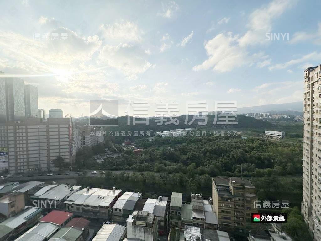 甲山林天廈三房附車位房屋室內格局與周邊環境