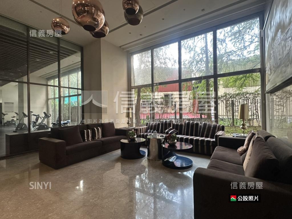 甲山林天廈三房附車位房屋室內格局與周邊環境