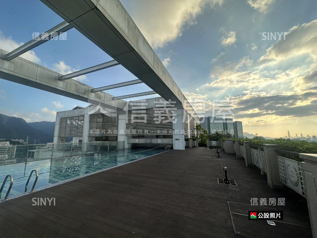 甲山林天廈三房附車位房屋室內格局與周邊環境