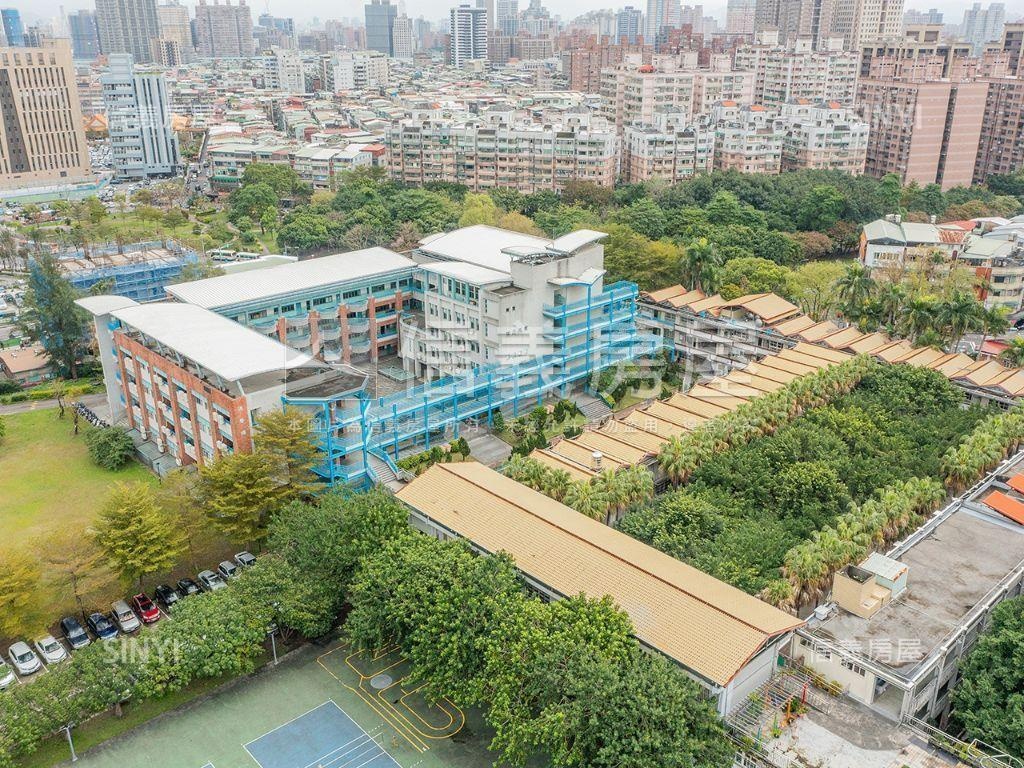 信義嘉品公園樹海景觀豪邸房屋室內格局與周邊環境