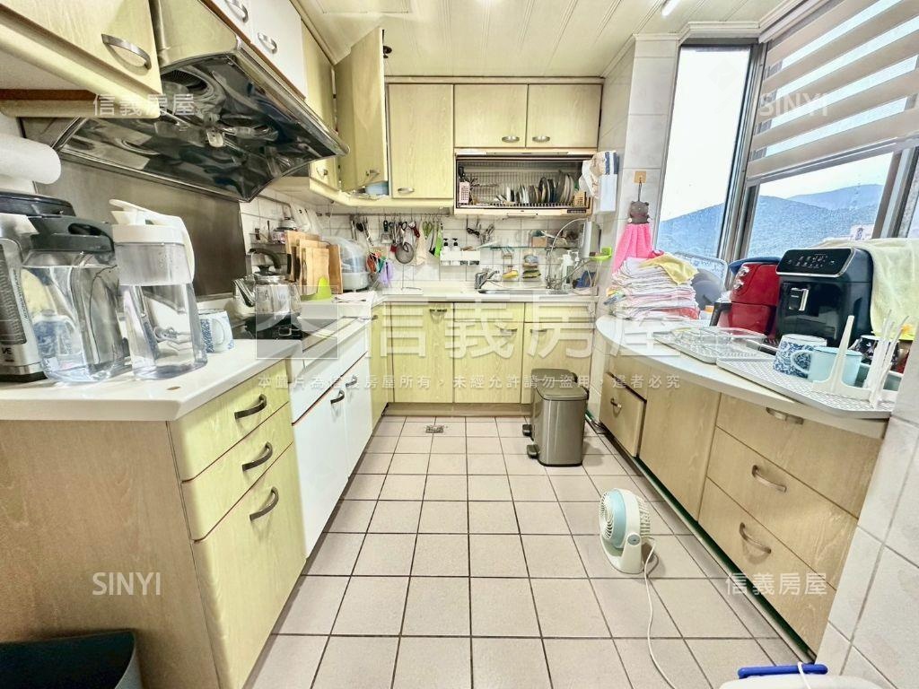 江南宴近捷運四房高樓大戶房屋室內格局與周邊環境