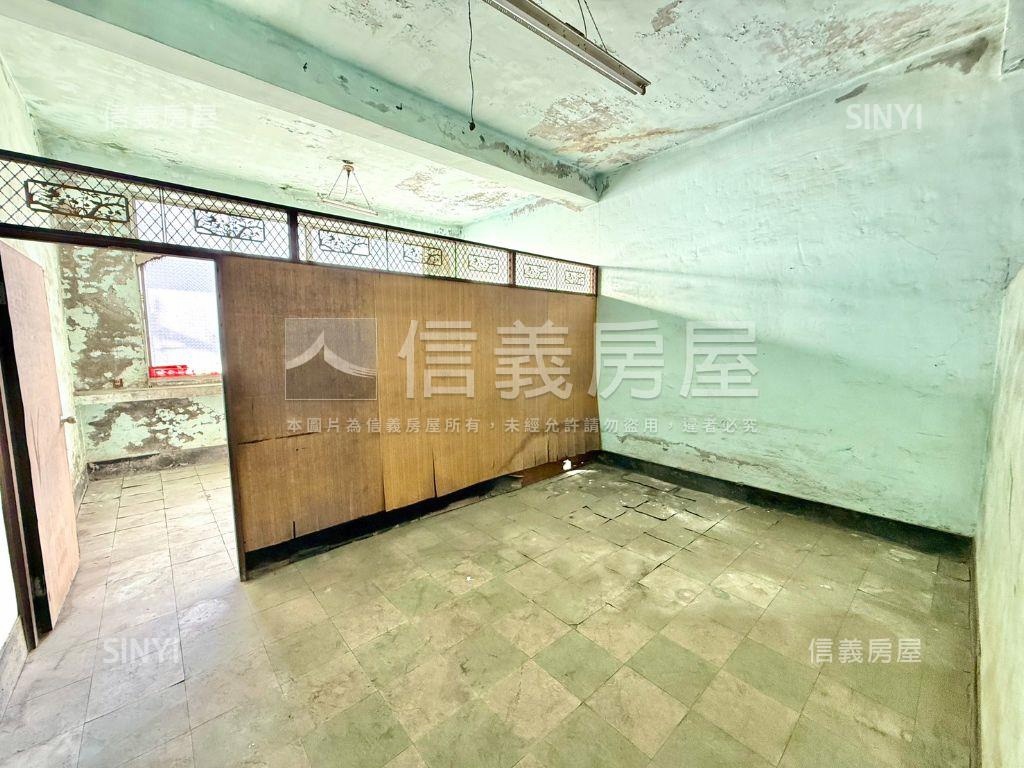 仁武低總透天房屋室內格局與周邊環境
