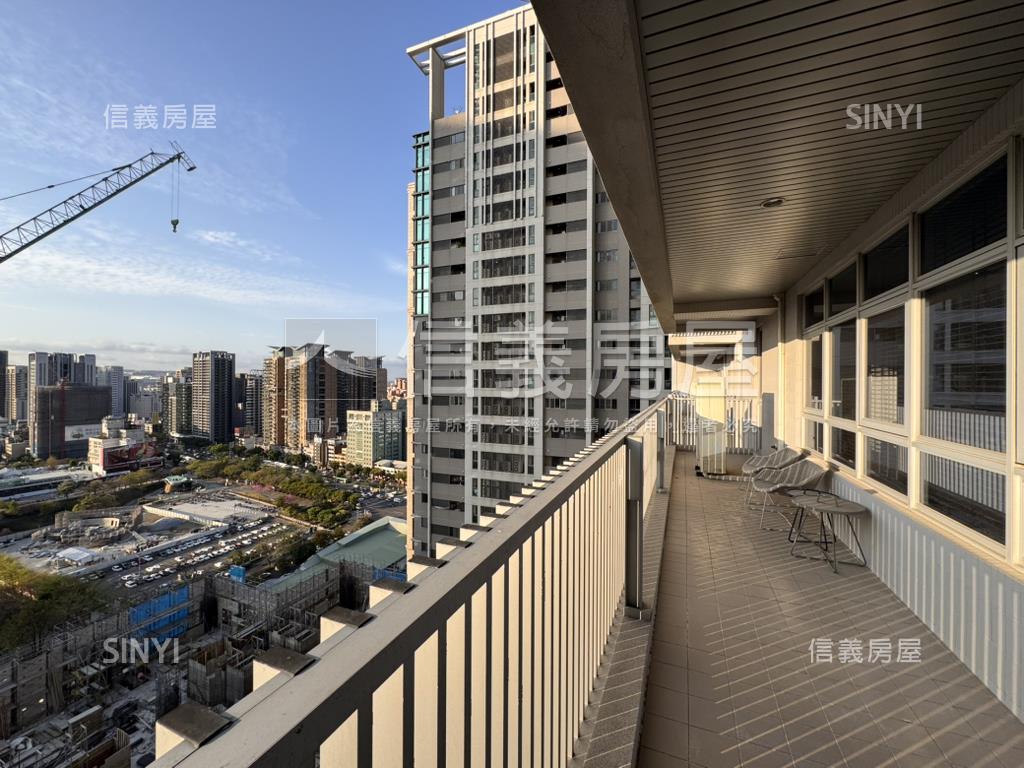 七期商辦美裝潢合併戶商辦房屋室內格局與周邊環境