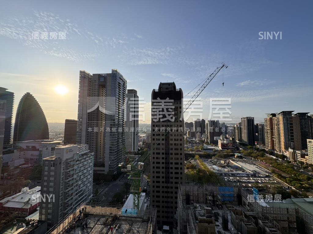 七期商辦美裝潢合併戶商辦房屋室內格局與周邊環境