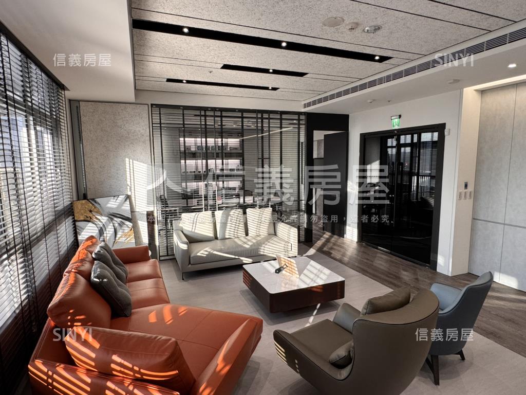 七期商辦美裝潢合併戶商辦房屋室內格局與周邊環境