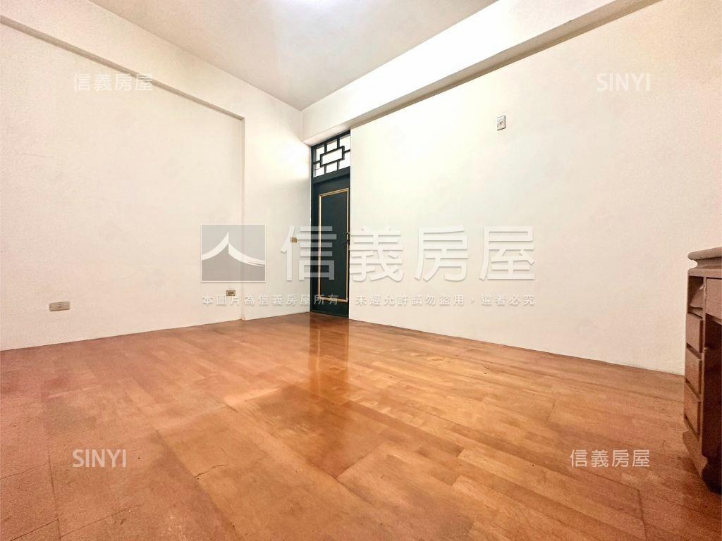 近國光花市鄰路震後透天房屋室內格局與周邊環境