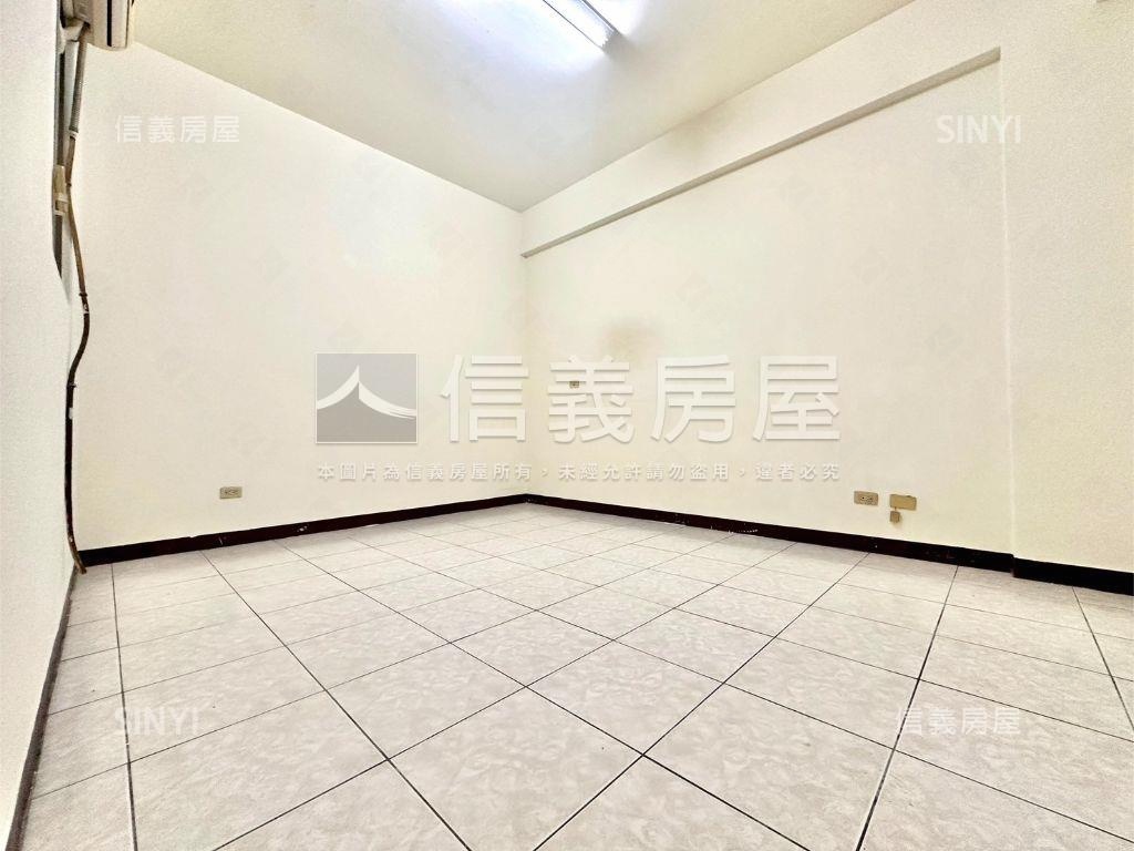 近國光花市鄰路震後透天房屋室內格局與周邊環境