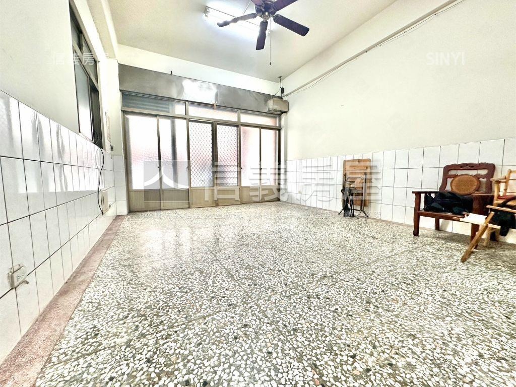 近國光花市鄰路震後透天房屋室內格局與周邊環境