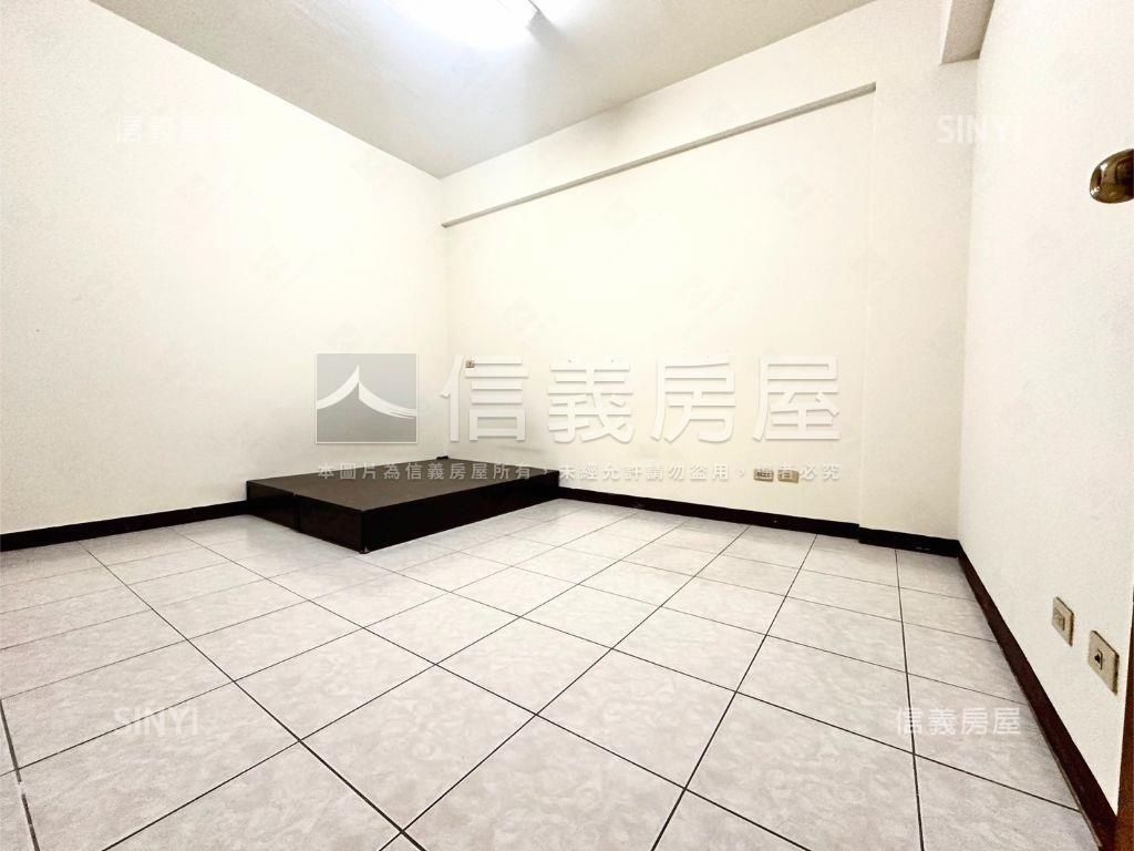 近國光花市鄰路震後透天房屋室內格局與周邊環境