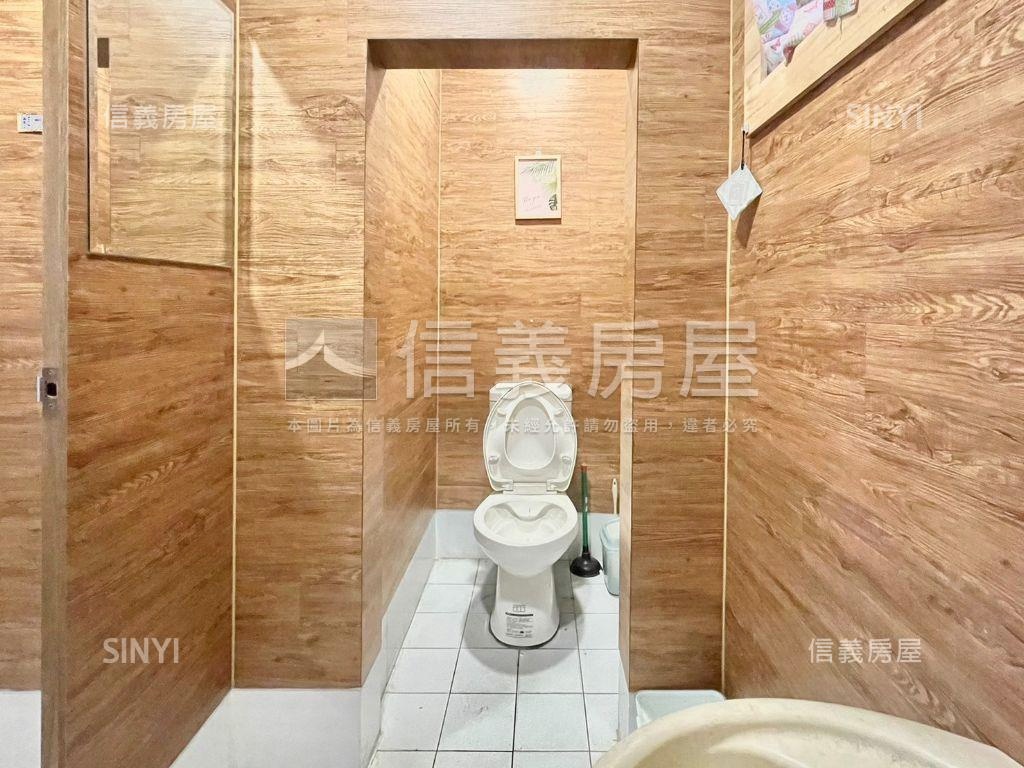 高科大商圈熱鬧金店房屋室內格局與周邊環境