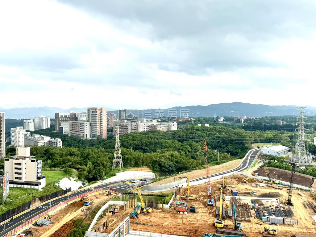 Ａ新未來景光三房車位房屋室內格局與周邊環境