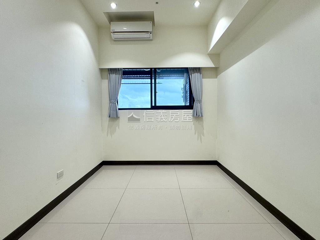 Ａ新未來景光三房車位房屋室內格局與周邊環境