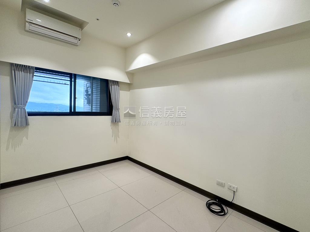 Ａ新未來景光三房車位房屋室內格局與周邊環境
