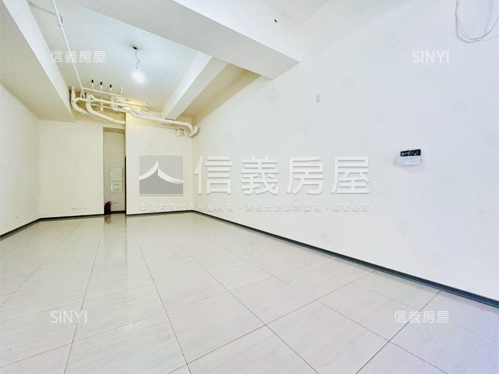 萬大境挑高金店面房屋室內格局與周邊環境