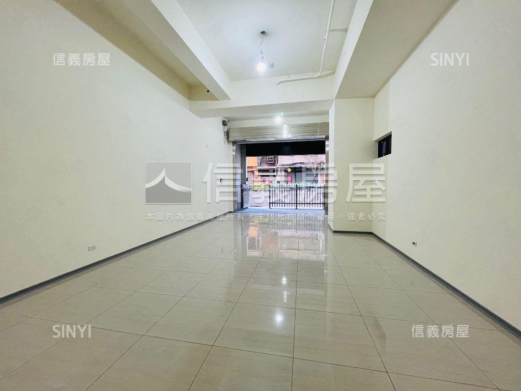 萬大境挑高金店面房屋室內格局與周邊環境