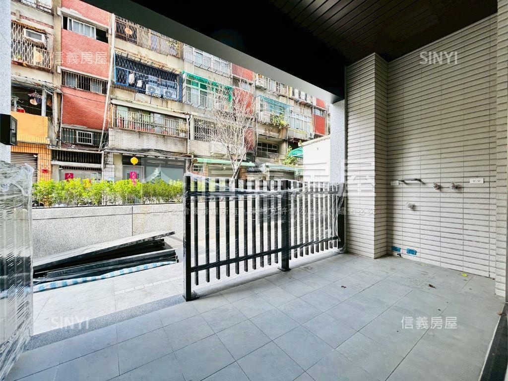 萬大境挑高金店面房屋室內格局與周邊環境