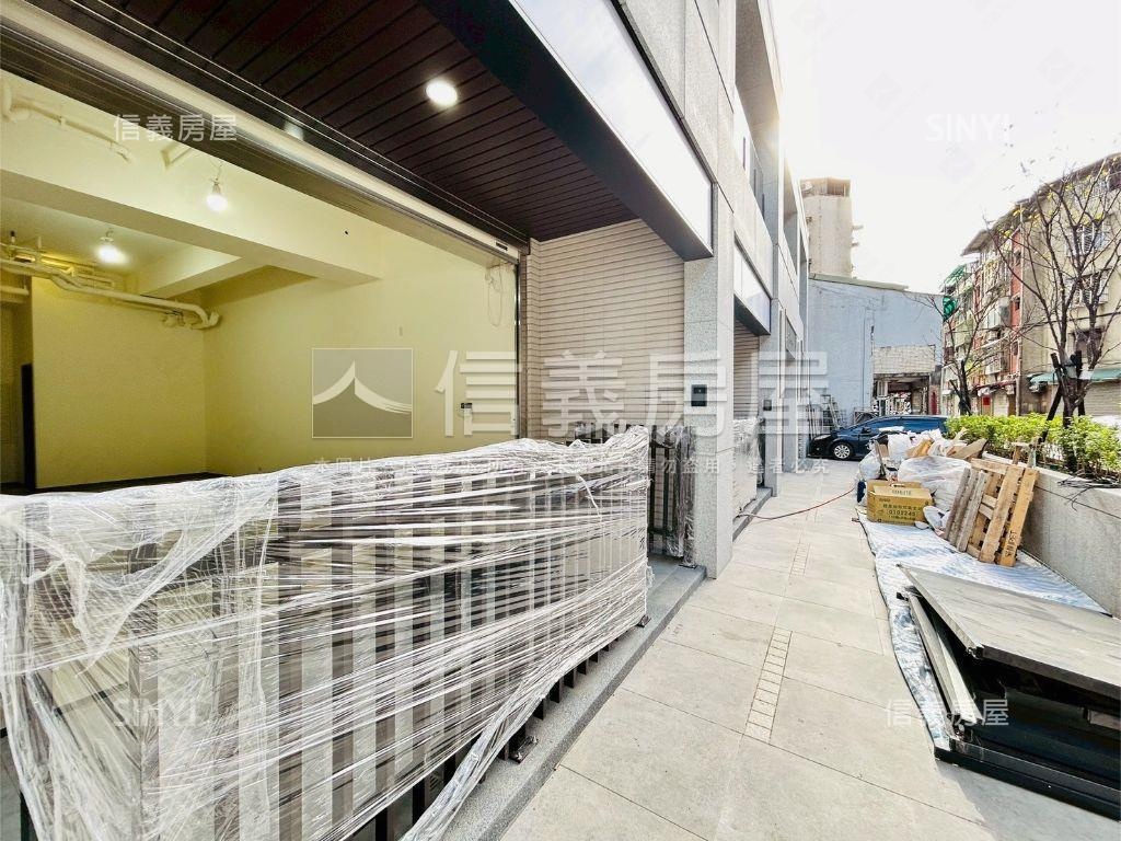 萬大境挑高金店面房屋室內格局與周邊環境