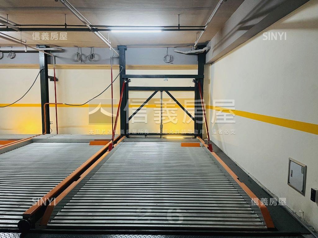 萬大境挑高金店面房屋室內格局與周邊環境