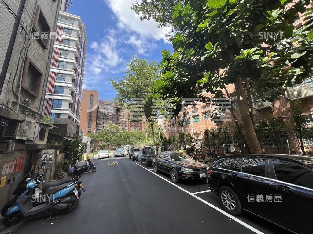 厲害景觀面校園內梯頂加房屋室內格局與周邊環境