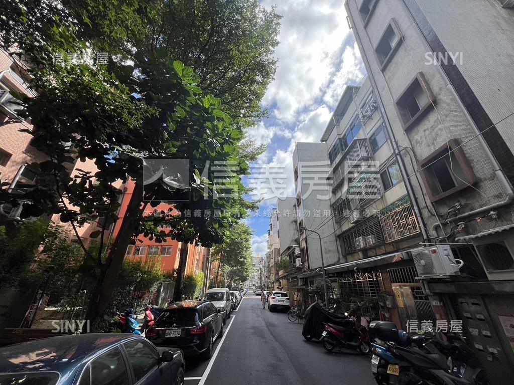 厲害景觀面校園內梯頂加房屋室內格局與周邊環境