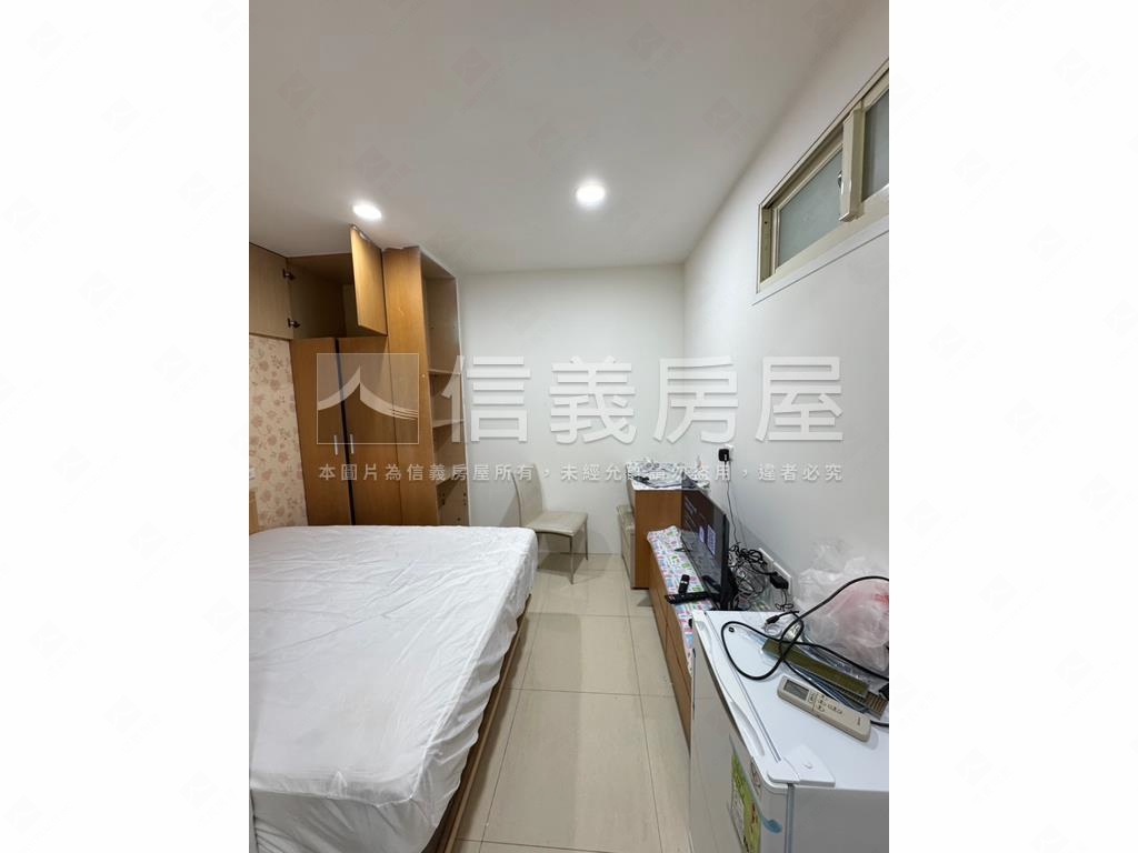專任！新莊黃金公寓二樓房屋室內格局與周邊環境