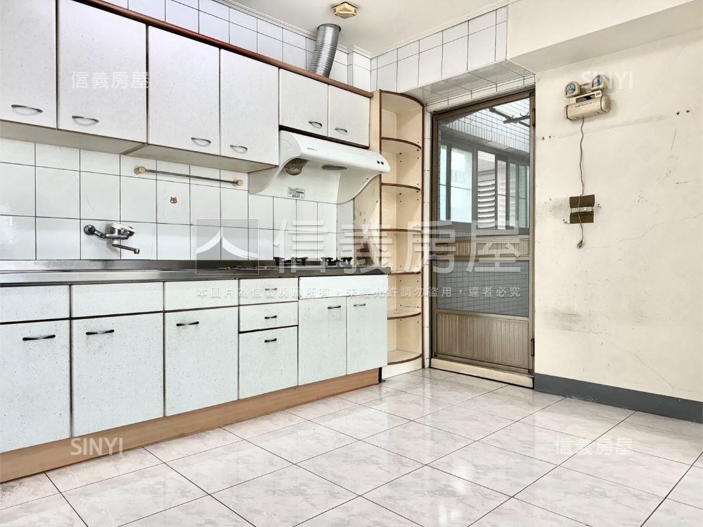 機能好✨朝南高樓層！四房房屋室內格局與周邊環境