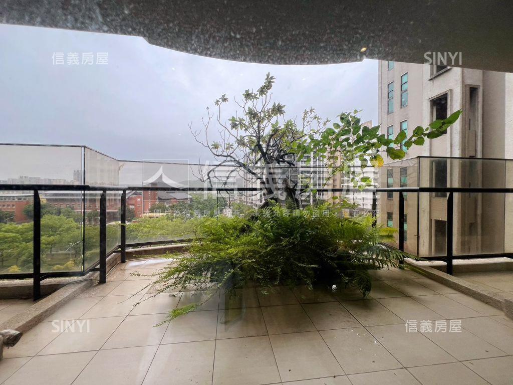 城市之門‧極致鉅虹雲山房屋室內格局與周邊環境
