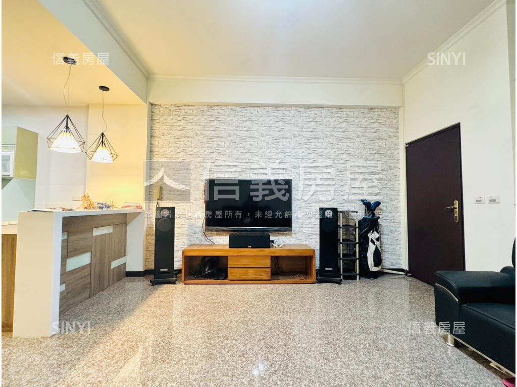 鹽行約１８．３年美車墅房屋室內格局與周邊環境