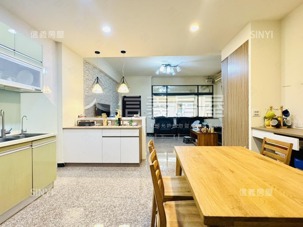 鹽行約１８．３年美車墅房屋室內格局與周邊環境