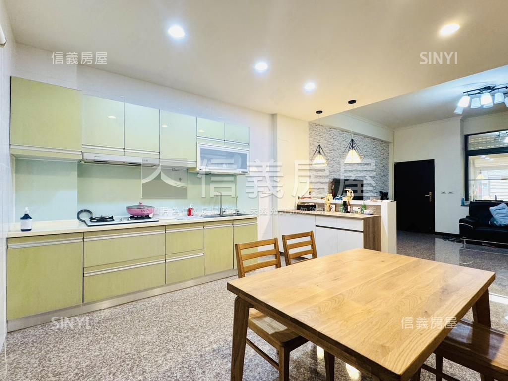 鹽行約１８．３年美車墅房屋室內格局與周邊環境