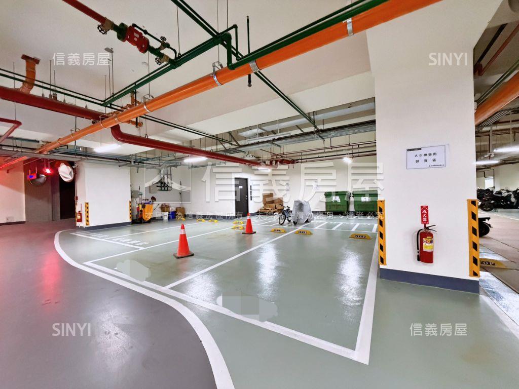 新潤。大道鎏域黃金店面房屋室內格局與周邊環境