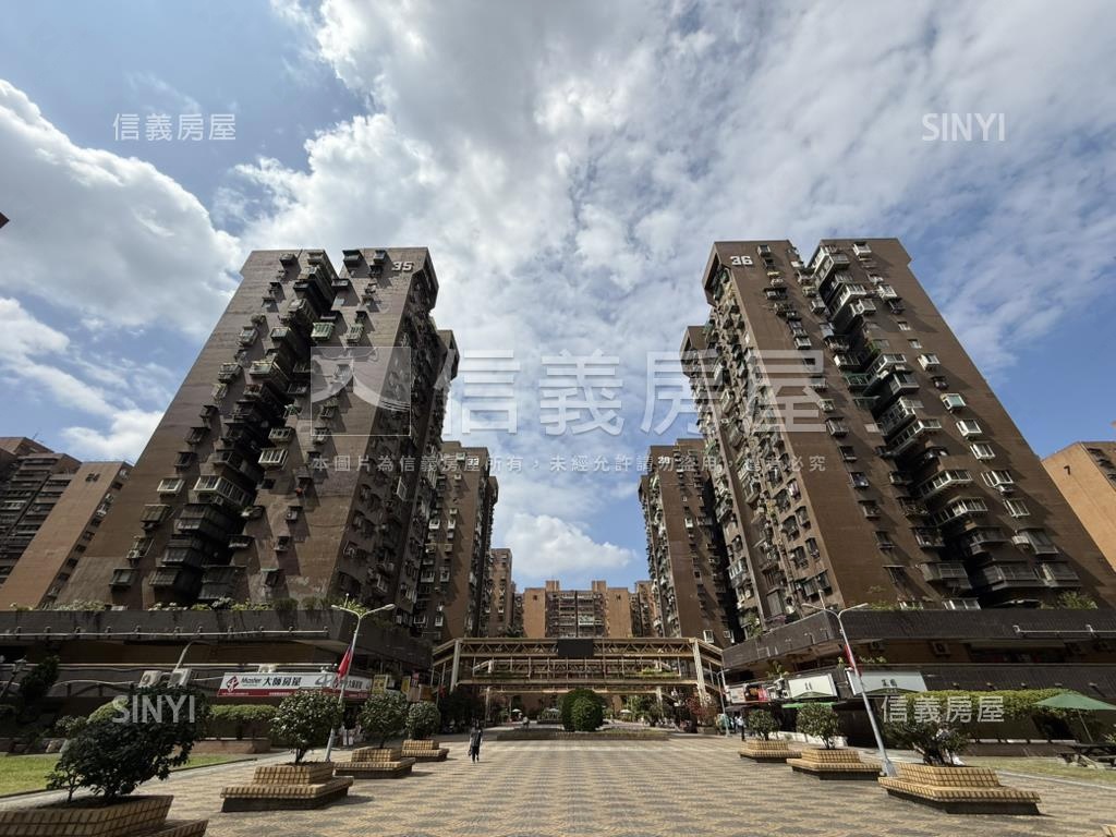 高樓遠景成功國宅房屋室內格局與周邊環境