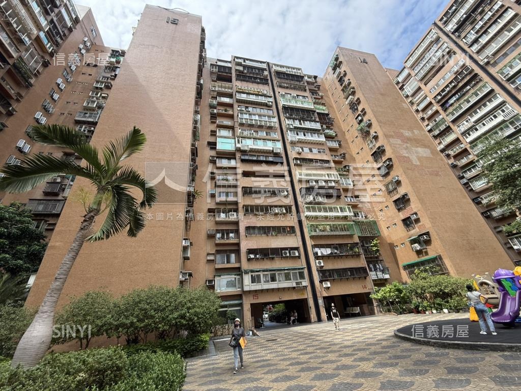 高樓遠景成功國宅房屋室內格局與周邊環境
