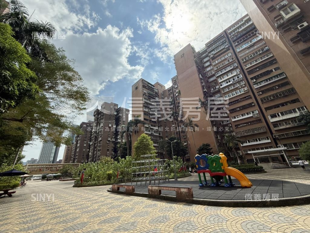 高樓遠景成功國宅房屋室內格局與周邊環境
