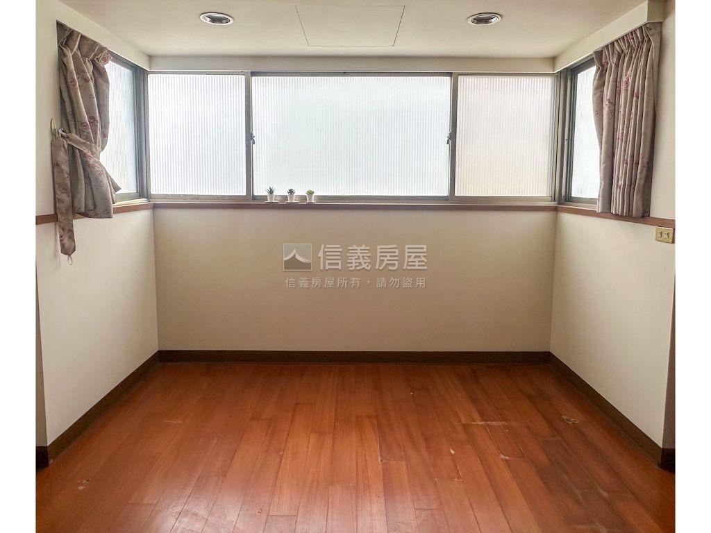 大買家採光三房車位房屋室內格局與周邊環境