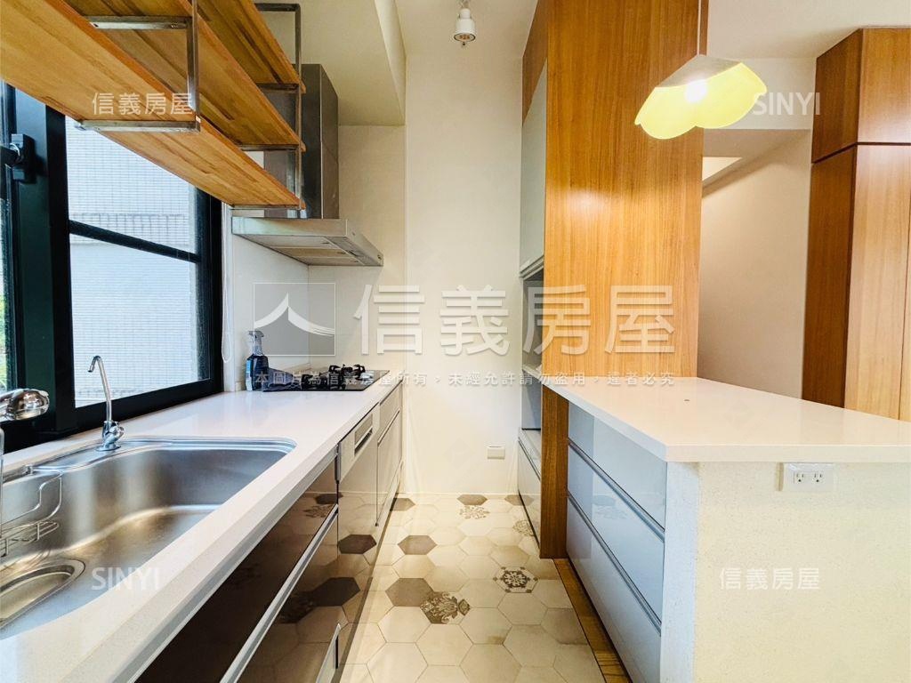政大平地自由仕精緻成家房屋室內格局與周邊環境
